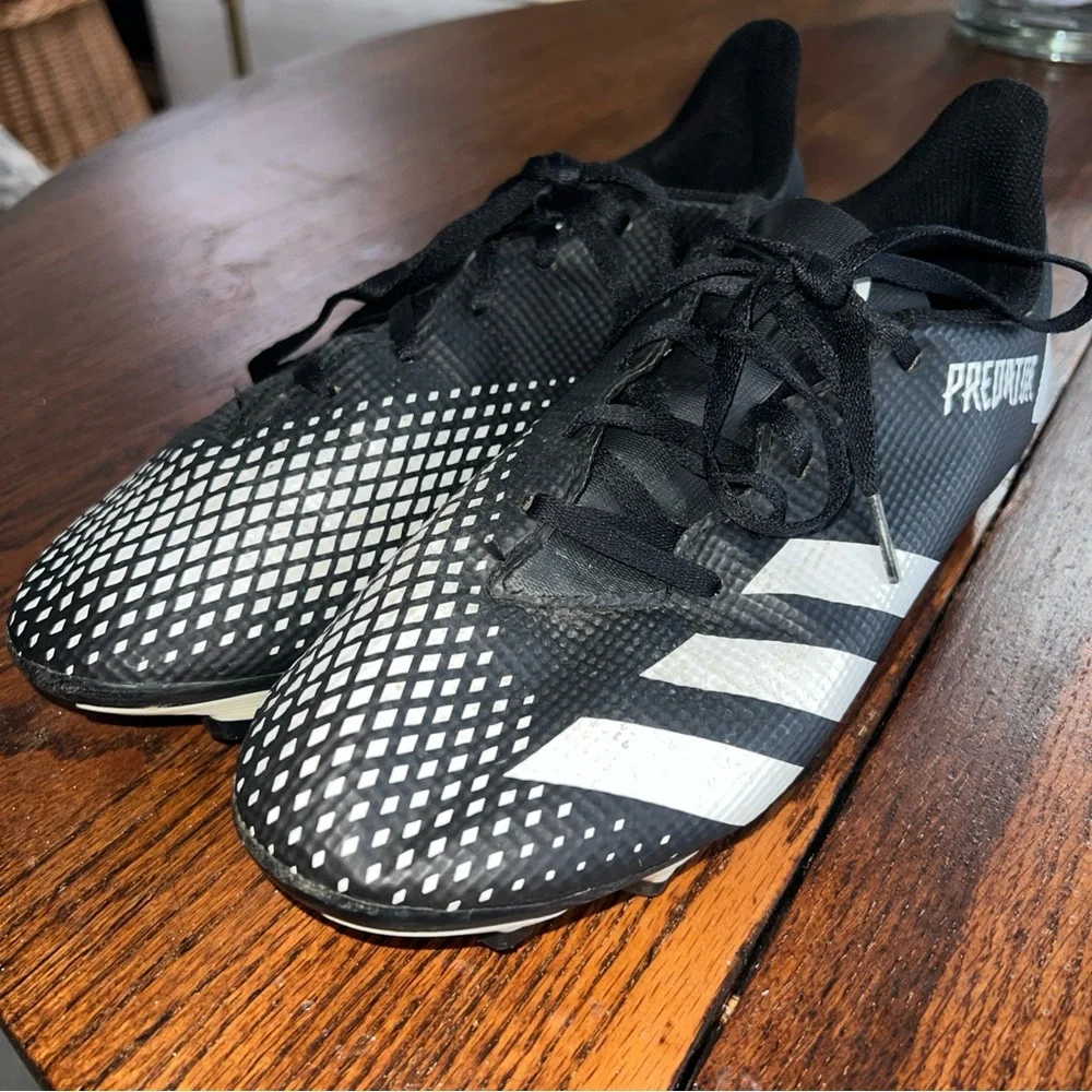 Adidas Predator 20.4 FW9204 Mens Cleats Size 9M